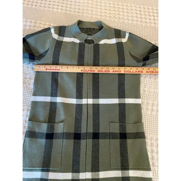 Tahari Windowpane Plaid Cardigan Sweater Long Pockets Size ? Medium to Large - Picture 8 of 12